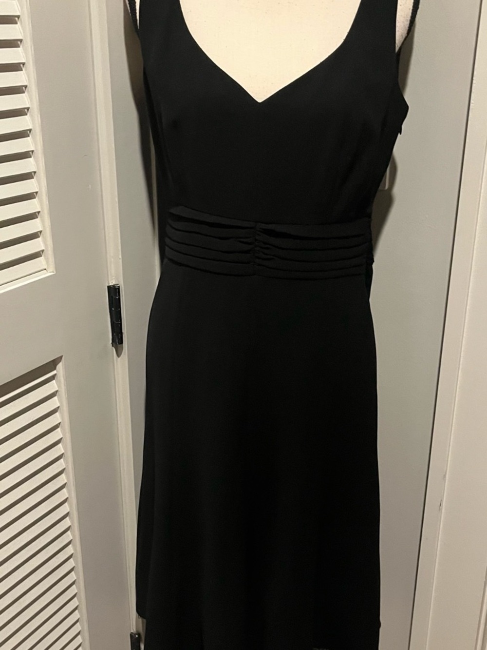 Ann Taylor Black Sleeveless Midi Dress with Pleated Waist